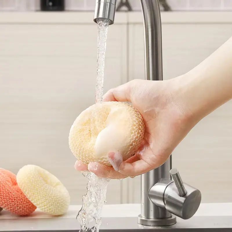 What are the plastic pan scourers in China?